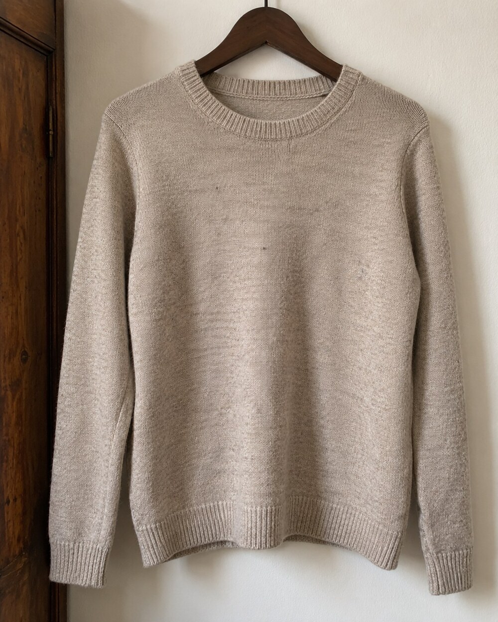 Women's sweater